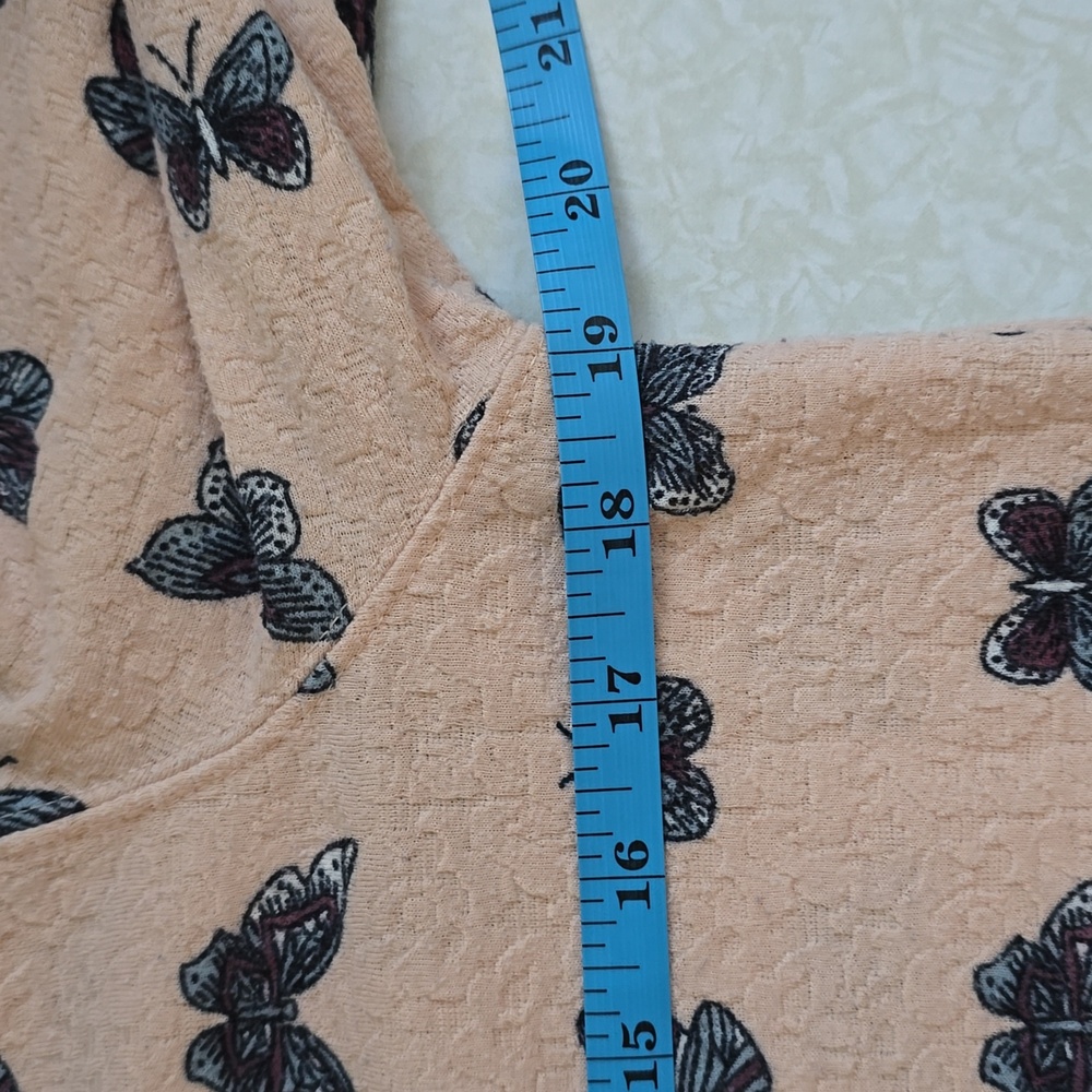 Peach  butterfly print sweater shirt  from H&M Size‎ Small - Picture 11 of 12